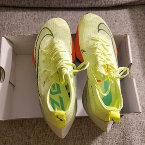 NIKE airzoom alphafly next% flyknit